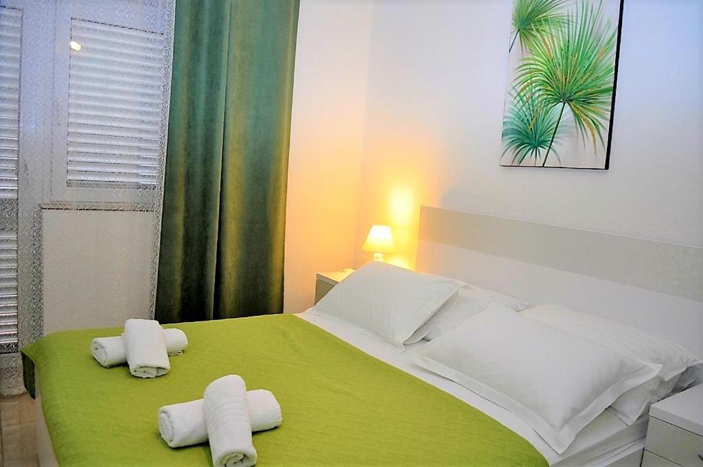 Garden Apartment Makarska